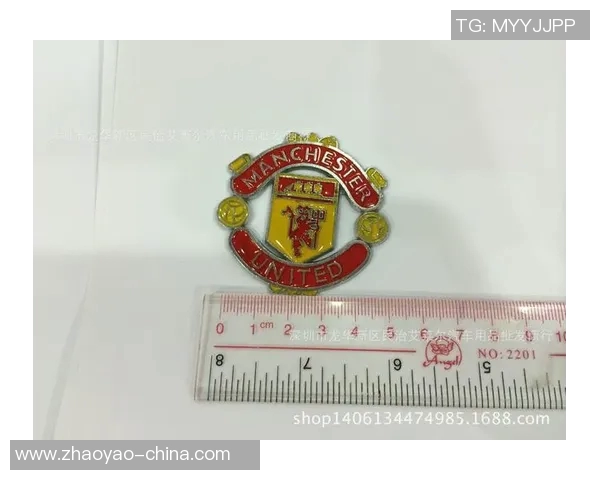 汽车摆件足球明星粘贴设计让你的爱车更具个性与魅力